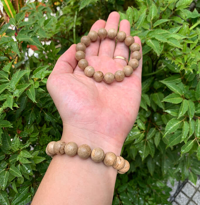 VÒNG GỖ TRẦM HƯƠNG HỢP VỚI MỆNH GÌ ?